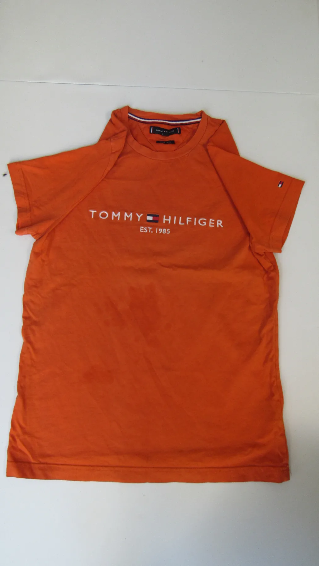 T-shirt tommy hilfilger d’occasion – vue principale